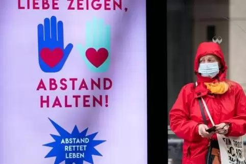 Die Zahl der bestätigten Corona-Infektionen in Rheinland-Pfalz ist innerhalb eines Tages um 2,0 Prozent auf 4939 gestiegen.