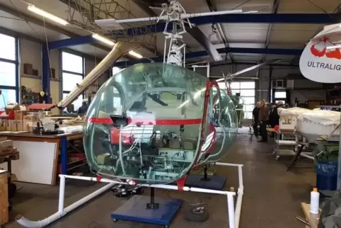 Einsatzbereit: der neue Kabs-Hubschrauber aus den USA bei der Montage im Februar.