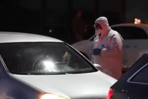 Anfangs herrschte in der Teststation bis in die Abendstunden hinein großer Andrang. 