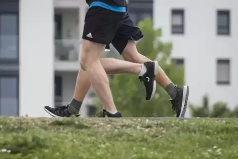 Joggen ist die ganze Zeit schon erlaubt. 