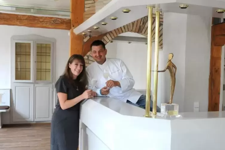  F&uuml;hren seit neustem ein Sterne-Lokal: Martina Kraemer-Stehr und Holger Stehr. 