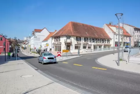 Die Rathausstraße ist nach langjähriger Sperrung wieder frei. Die Rathausstraße ist nach langjähriger Sperrung wieder frei.