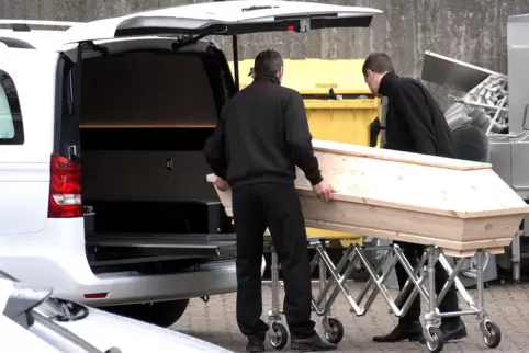 130 Todesfälle gab es bisher in Rheinland-Pfalz im Zusammenhang mit einer Corona-Infektion.