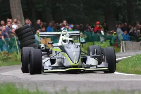 Formel-3-Flitzer wie dieser von Christian Triebstein im Vorjahr ziehen das Publikum an die Käshofer Straße. Formel-3-Flitzer wie dieser von Christian Triebstein im Vorjahr ziehen das Publikum an die Käshofer Straße.