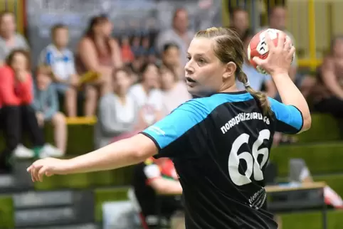 „Wir hätten den Klassenerhalt auch sportlich geschafft“: HR-Spielertrainerin Sina Graf.