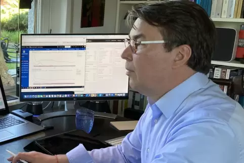 Stefan Beck ist für die Digitalisierung der Arbeitsplätze bei der BASF zuständig. Er arbeite derzeit im Homeoffice.