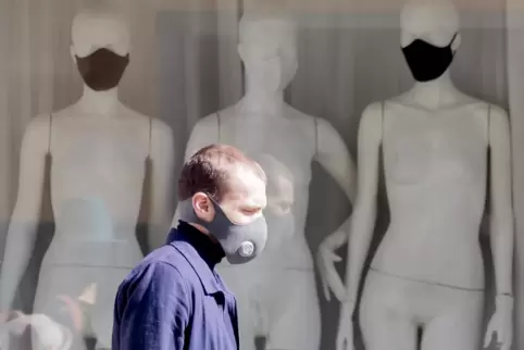 Ab Montag gilt in Rheinland-Pfalz eine Maskenpflicht beim Einkaufen und im ÖPNV.