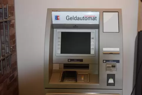 Kurze Wege zum Bargeld in allen Orten im Landkreis fordert die SPD-Kreistagsfraktion.