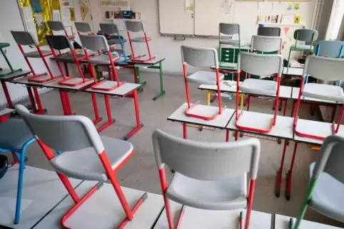 Auch im Klassensaal gilt ab Montag: 1,50 Meter Abstand.