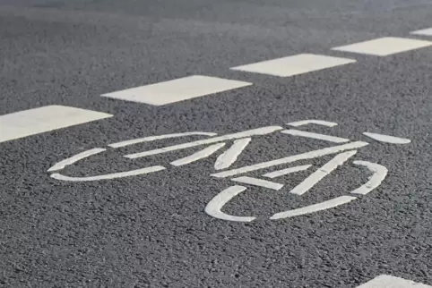 Laut Polizeiangaben befuhr der Mann einen Fahrradweg. 