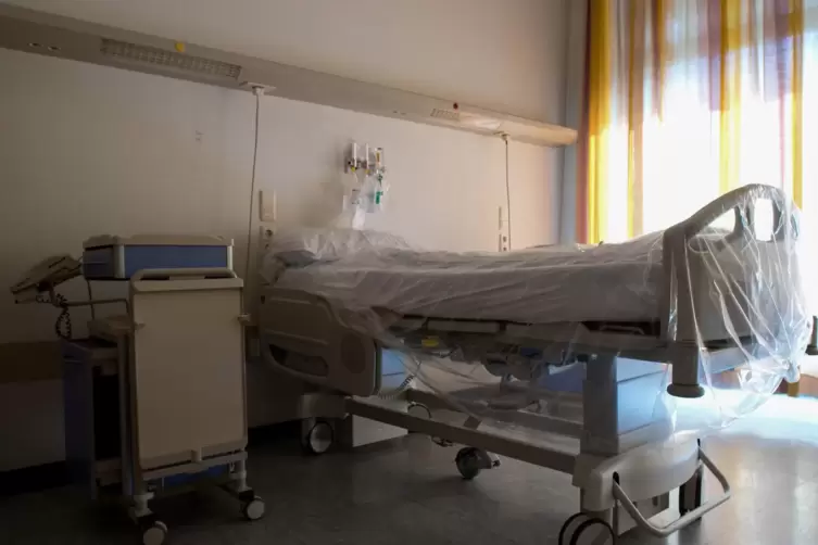 In den Krankenhäusern bleiben mehr Betten leer – nicht nur wegen des erfolgreichen Kampfs gegen das Coronavirus. 