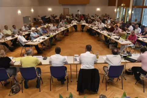 Das hier geht im Moment natürlich nicht. Aber ein kleinerer Ausschuss könnte im Bürgerhaus durchaus tagen, meint Michael Reith. 