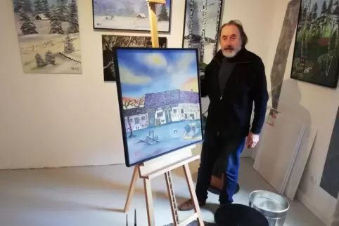 Motor und Begründer der „Kunsthochburg Erfenbach“: Um pfiffige Ideen nie verlegen, hat Paul-Peter Götz Werke aus dem „Künstlerha