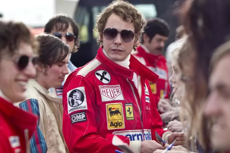 Daniel Br&uuml;hl verk&ouml;rpert den dreifachen &ouml;sterreichischen Formel-1-Weltmeister Niki Lauda in &bdquo;Rush&ldquo;.