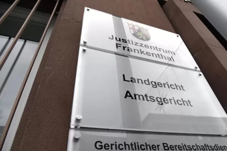Lässt einen Sex-Betrüger etwas milder davonkommen als das Amtsgericht: das Landgericht in Frankenthal. 