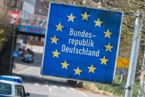 Für Pendler im Saarland und in Rheinland-Pfalz gibt es seit Montagmorgen wieder mehr Möglichkeiten, die Grenzen nach Frankreich 