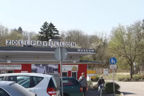 Nicht mehr nur stundenweise passierbar: der Grenzübergang in Neulauterburg am alten Zollpavillon.