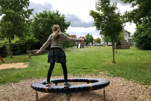 Die Spielplätze im Rhein-Pfalz-Kreis können erobert und wieder entdeckt werden. Aber bei allem Spaß bitte an die Regeln halten. 