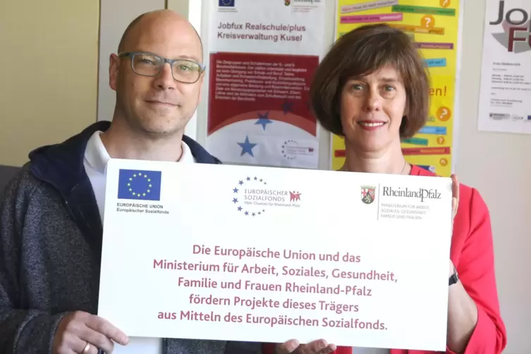Sind als Jobfux tätig: Andreas Zimmermann (Realschulen plus Altenglan und Schönenberg-Kübelberg) und Corinna Heidenreich (Kusel 