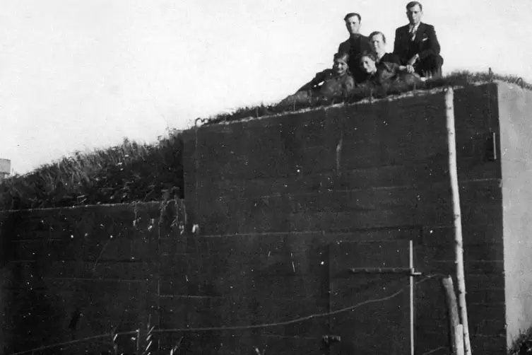 Sonntagnachmittag auf der Bunkerplatte bei Lauterburg.