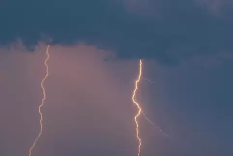 Am Wochenende sind Schauer und Gewitter möglich.