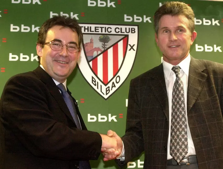 Von 1992 bis 1994 war der ehemalige Nationalspieler Trainer bei dem spanischen Erstligisten Athletic Bilbao.