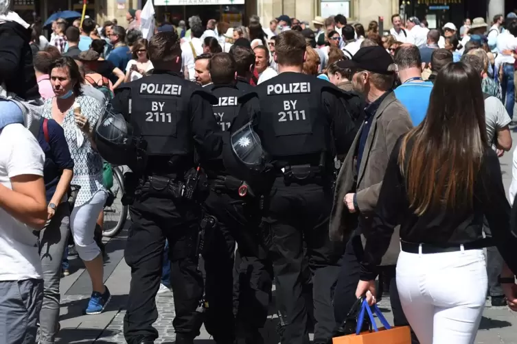 Den Demonstranten sei es um den Schutz der Grundrechte gegangen.