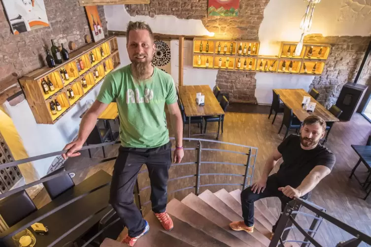 Das Weilerbacher Restaurant &bdquo;puur&ldquo; hat nur eine kleine Terrasse. &bdquo;Wir k&ouml;nnen nur wenige Tische dort aufstellen&ldquo;, sagen die Inhab