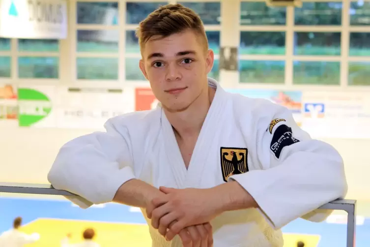 Michel Adam vom Judo-Club Frankenthal bekam die Stadtsportplakette in Gold.