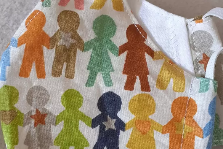 Maske f&uuml;r Kinder mit Kindern vom Frauenkreis W&ouml;rth.