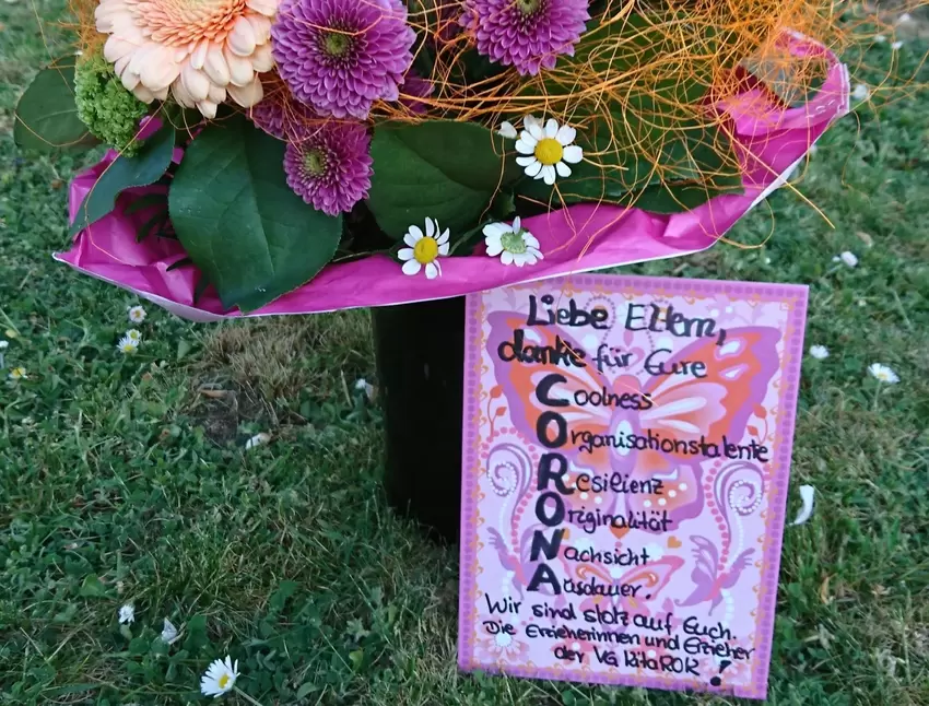 Die VG Kita ROK bedankt sich symbolisch mit einem bunten Blumenstrauß bei allen Familien, die sich derzeit ganz viel Mühe geben,