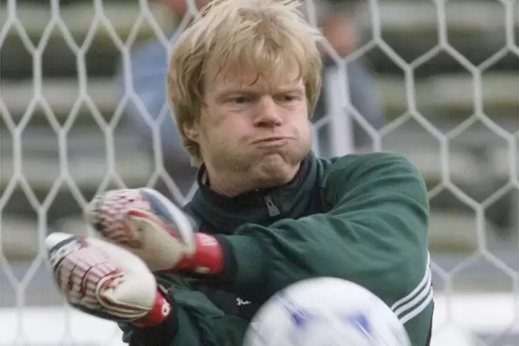 Musste 1999 auf dem Betze zweimal hinter sich greifen: Bayerns Torwartlegende Oliver Kahn.