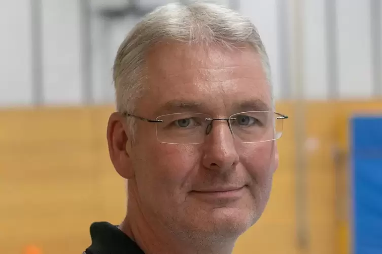 Stefan Bullacher, Trainer des Drittligisten SV 64 Zweibr&uuml;cken.