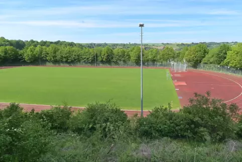 Auch auf der Sportanlage der IGS Thaleischweiler-Fröschen darf ab Donnerstag wieder trainiert werden.