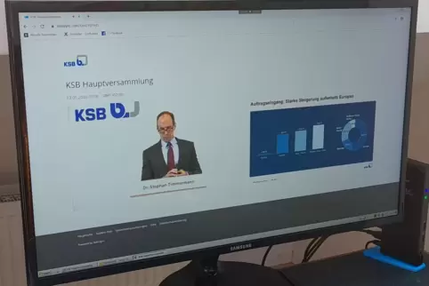 Links der Chef und rechts die Zahlen: KSB-Direktor Stephan Timmermann während der virtuellen Hauptversammlung am Mittwoch.