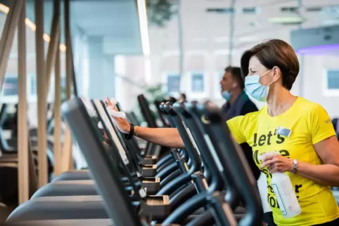 Noch zwei Wochen, dann dürfen Fitnessstudios unter Auflagen wieder öffnen. 