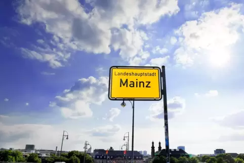 Vor 70 Jahren stimmte der Landtag für den Umzug von Koblenz nach Mainz. Damit wurde Mainz zur Hauptstadt des Landes Rheinland-Pf