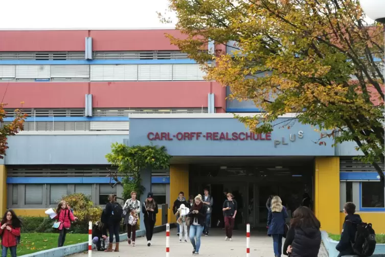 Die Carl-Orff-Realschule plus bekommt eine neue Lehrküche. 