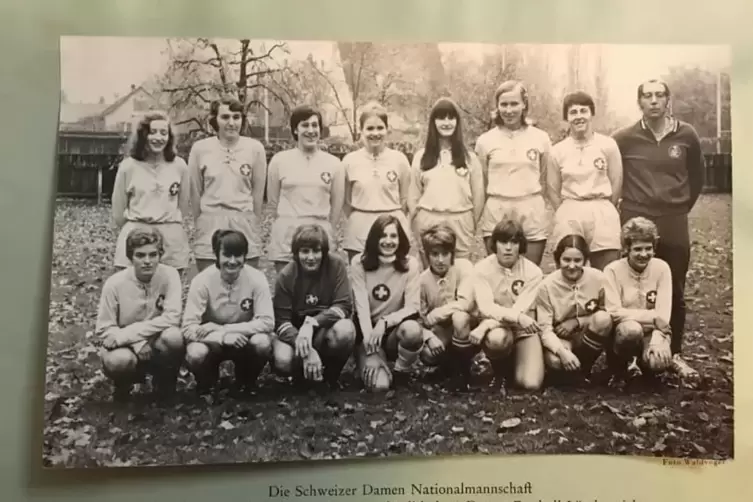 Erstes „inoffizielles“ Fußball-Länderspiel der Schweiz gegen Österreich 1970 in Schaffhausen. ...