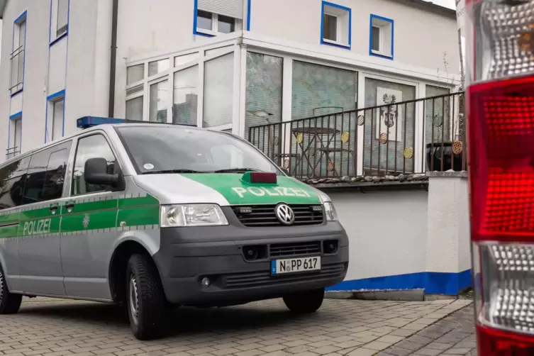 Mordender „Reichsbürger“: In diesem Haus in Bayern hat 2016 ein Anhänger dieser Bewegung einen Polizisten erschossen. Es gibt ab