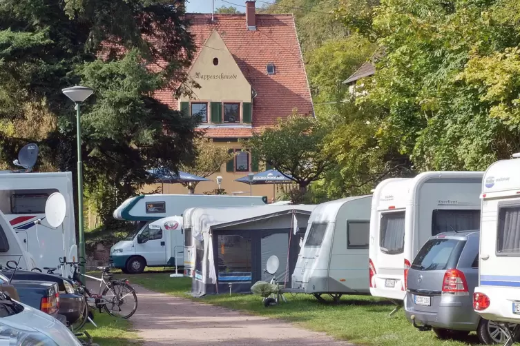 Für Himmelfahrt und Pfingsten schon ausgebucht: Campingplatz Wappenschmiede in St. Martin. 