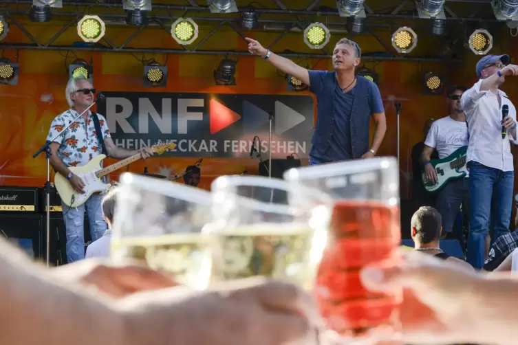 Schorle &ndash; das Getr&auml;nk zur Band: Grabowsky beim Ludwigshafener Stadtfest.