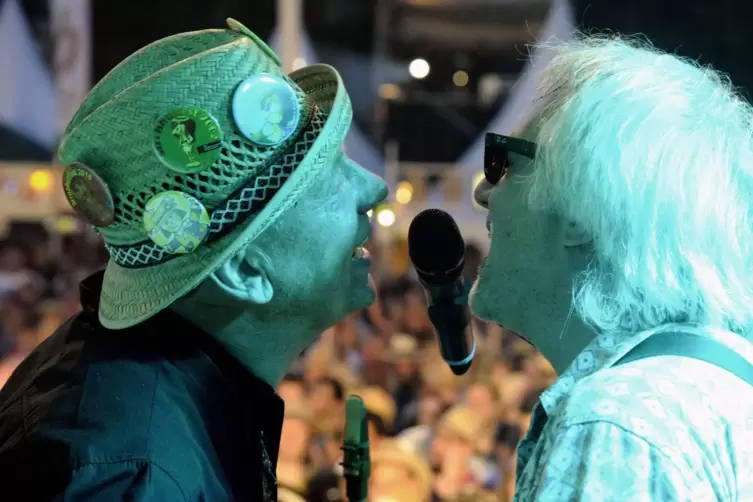 Zwei Ur-Grabowskys: Olli Herrmann und Gitarrist Alex H&uuml;ther.