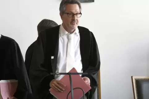 Vorsitzender Richter: Uwe Gau. Vorsitzender Richter: Uwe Gau.
