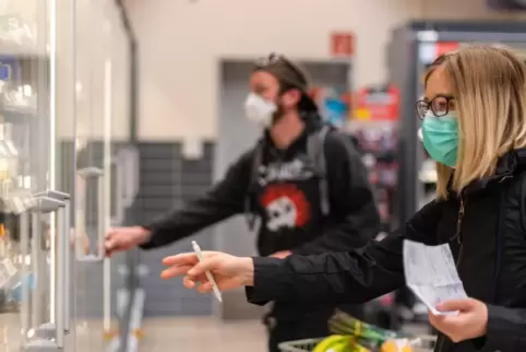 Nicht für jeden Pflicht: Mund-Nasen-Schutz beim Einkaufen. 