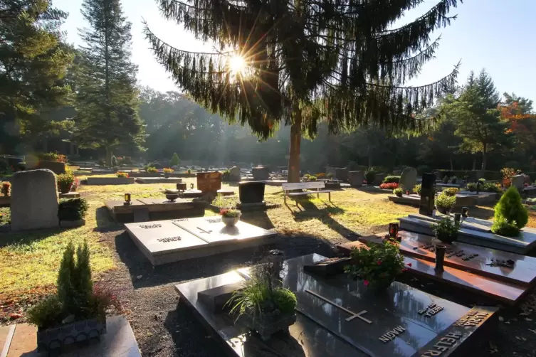 Für Bestattungen und Trauerfeiern auf dem Schifferstadter Waldfriedhof gelten weiterhin feste Regeln. Sie wurden nun präzisiert,