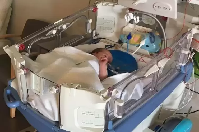 Neue Technik: Baby „fühlt“ über die Matratze seine Mutter.