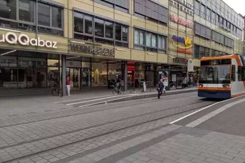 Karstadt ist hier gescheitert, das Möbelhaus Mömax ebenfalls: Der Geschäftsführer des K1-Karrees glaubt trotz Corona an den Stan
