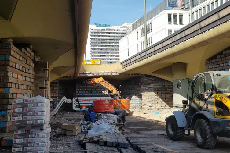 Arbeiten an der Trasse.
