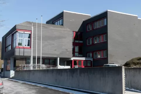 Die Haustechnik in dem aus den 70er Jahren stammenden Verwaltungsgebäude ist nicht mehr zeitgemäß. 